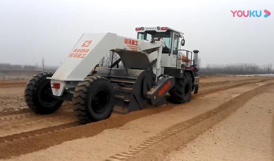 RZ530，定州灰土拌和